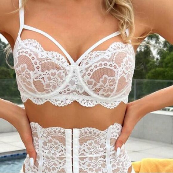 White Scalloped Lace Harness Bra M/L - Picture 7 of 7